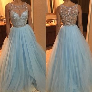 Sherri hill gown